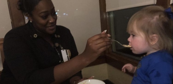 Mom Requests To-Go Box When Her Child Gets Upset, But Is Surprised When Olive Garden Server Replies “No” - picture 2