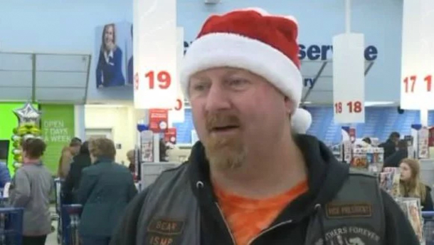Mom Spooked By Burly Looking Biker Watching Her In Store, Then He Touches Her Shoulder - picture 3