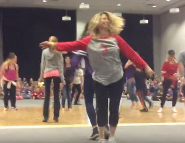 Mom Walks Onto Dance Floor And Surprises Her Daughter Using Crowd Exploding Dance Moves - picture 3