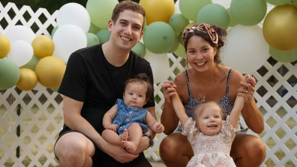 Mother dies after being hit by stray bullet while reading the Bible to her daughter - picture 2