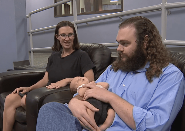 Mother goes into labor inside of a pool, teenage lifeguard jumps in and helps delivers the baby - picture 3