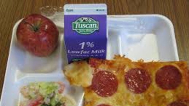 Mother Goes Off On School Officials After Discovering Why They Threw Away Her Son's Packed Lunch - picture 3