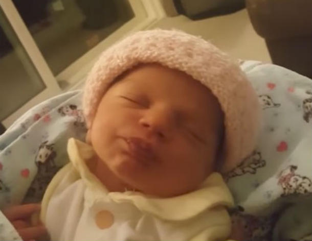 Mother Goes To Give Baby A Kiss, This Newborn's Reaction Will Be One This Mom Never Forgets - picture 2