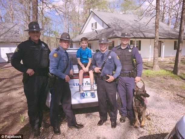 Mother Is Shocked When Cops Come For Her Boy, 2 Simple Words Changed His Life Forever - picture 3