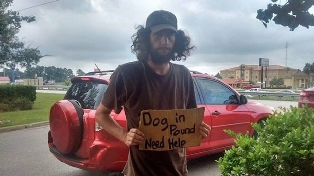Mother Sees Homeless Man Holding Up Sign In Walmart Lot, Freezes When She Sees What It Says - picture 2
