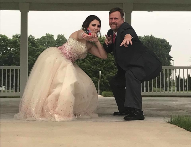 Mourning Father takes late son’s girlfriend to Prom after his boy dies in fatal crash - picture 4