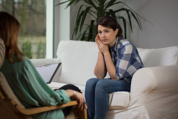 Nail Biting Is A Sign Of This Personality Trait - picture 4