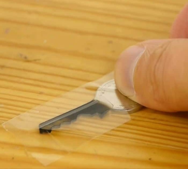 Never Get Locked Out Again! Learn How to Make a DIY Spare Key Using Just a Can Lid! - picture 3