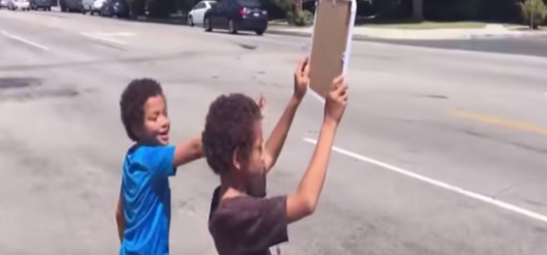 Nobody Even Stops To Talk To Young Boys Selling Teddy Bear, Then A Hollywood Super Shows Up (Photos) - picture 4