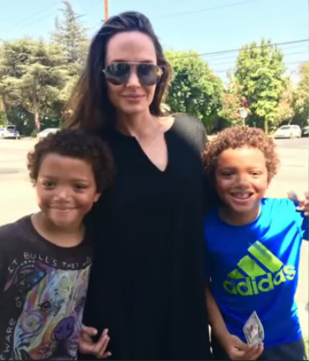 Nobody Even Stops To Talk To Young Boys Selling Teddy Bear, Then A Hollywood Super Shows Up (Photos) - picture 9