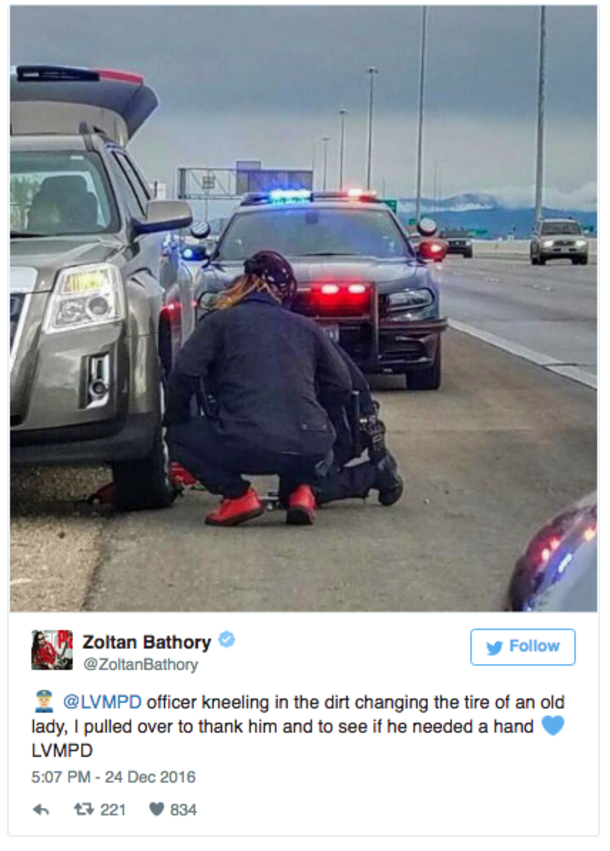 Officer Helps Woman Fix A Tire, Gets Huge Shock With Who Else Showed Up - picture 3