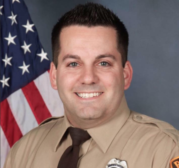 Officer Is Killed On Duty. Son Is Given Teddy Bears Made From His Dad’s Uniform - picture 2