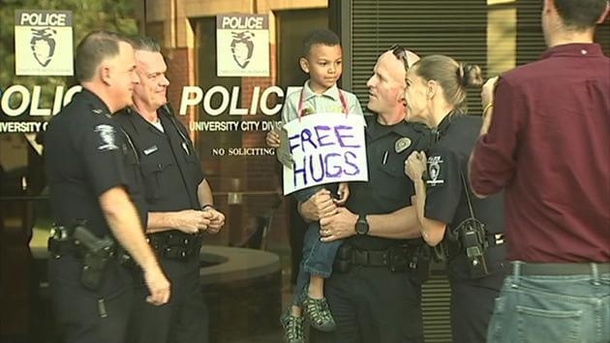 Officer Notices Boy Walk Into Police Station, Quickly Notices What’s Around Boy’s Neck - picture 5