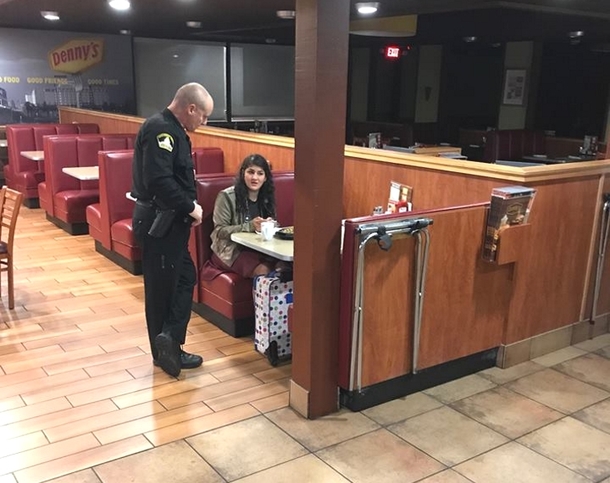 Officer Notices Young Woman By Herself, Realizes She's In A Desperate Situation He Can't Ignore - picture 3