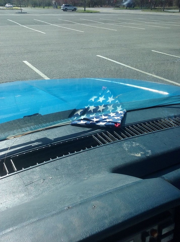 Officer stops Army vet, mentions something on his dashboard and wow... - picture 3