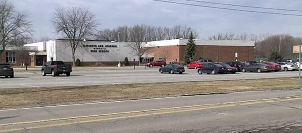 Officers Called To School, Taken Aback By What One Classroom Displayed To Greet Them - picture 3