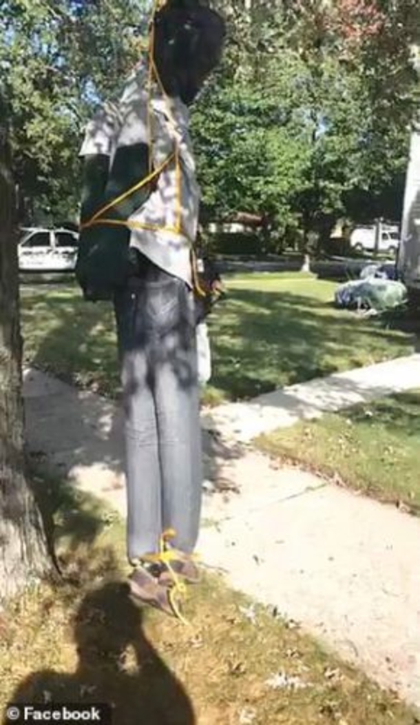 Once Cops Spot This Man’s Halloween Decoration, They Forced Him To Take It Down - picture 3