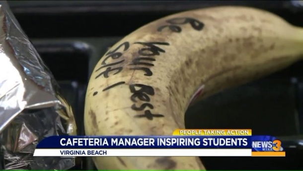 Once Students Discovered Lunch Lady Writing Messages On Their Bananas, Things Changed Forever - picture 4
