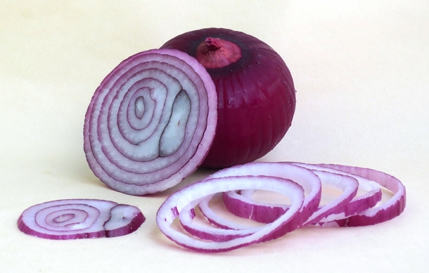 Onions are a natural remedy for many common illnesses. Here are 12 unexpected ways to use them - picture 5