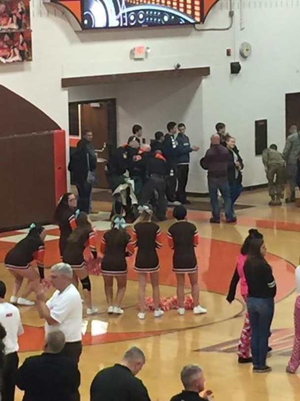 Onlooker Spots Veteran At Basketball Game, Shocked After Cops Approach Him - picture 3
