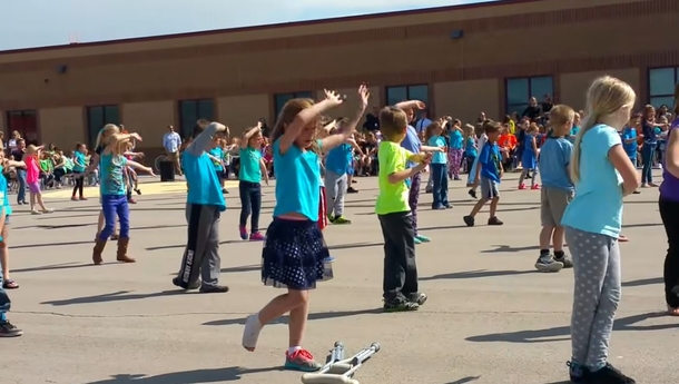 Over 21 Million People Witnessed The Moment This Little Girl Refused To Let Crutches Stop Her Dancing - picture 5