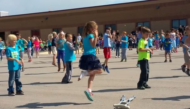 Over 21 Million People Witnessed The Moment This Little Girl Refused To Let Crutches Stop Her Dancing - picture 6