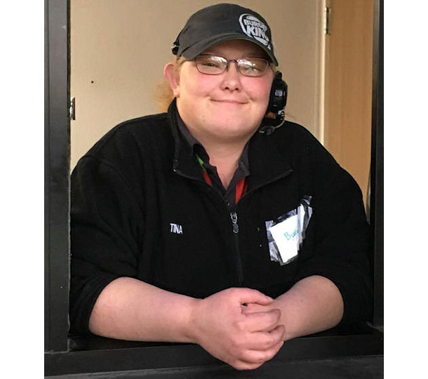 Panicked Woman Pulls Up To Burger King Drive-Thru, What She Orders Sends Cashier Running - picture 2
