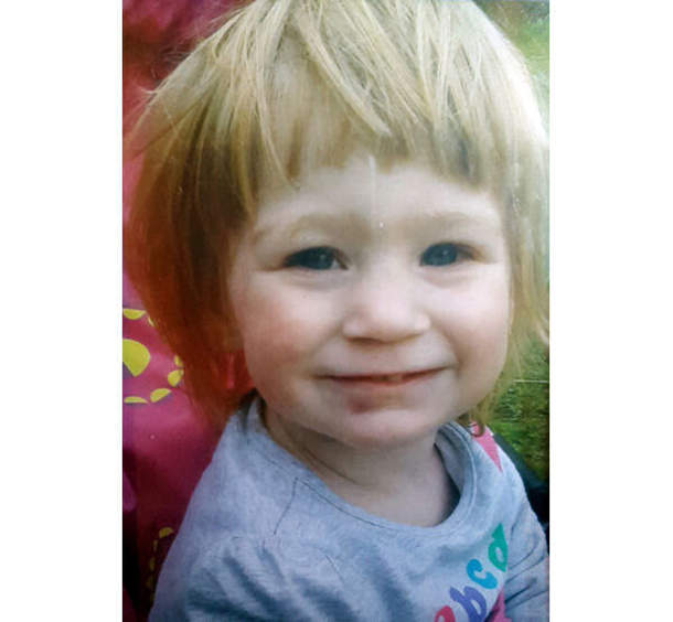 Parents Ignored Their Little Girl’s One Request, Days Later Cops Are Everywhere - picture 3
