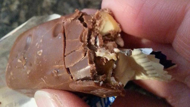 Parents Irate When Kids Notice Someone Put NASTY ‘Tricks’ In Their ‘Treats’ - picture 2