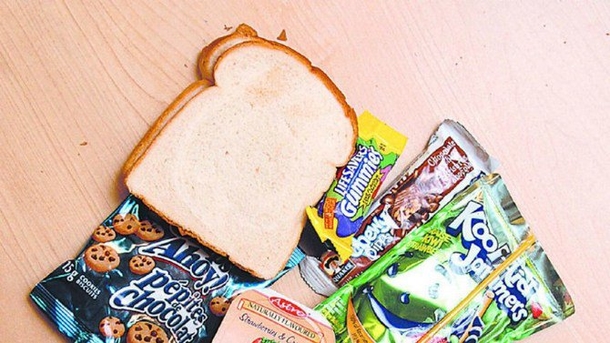 Parents Outraged After Teacher Throws Away Little Boy's Treat, Leaves Him In Tears - picture 3