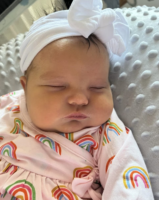 Parents who lost their two children in a tragic way, blessed with newborn daughter - picture 4