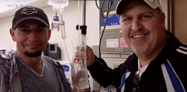 Pastor Blesses Man He Just Met With A Kidney, Then  Doctors Make Huge Discovery - picture 5