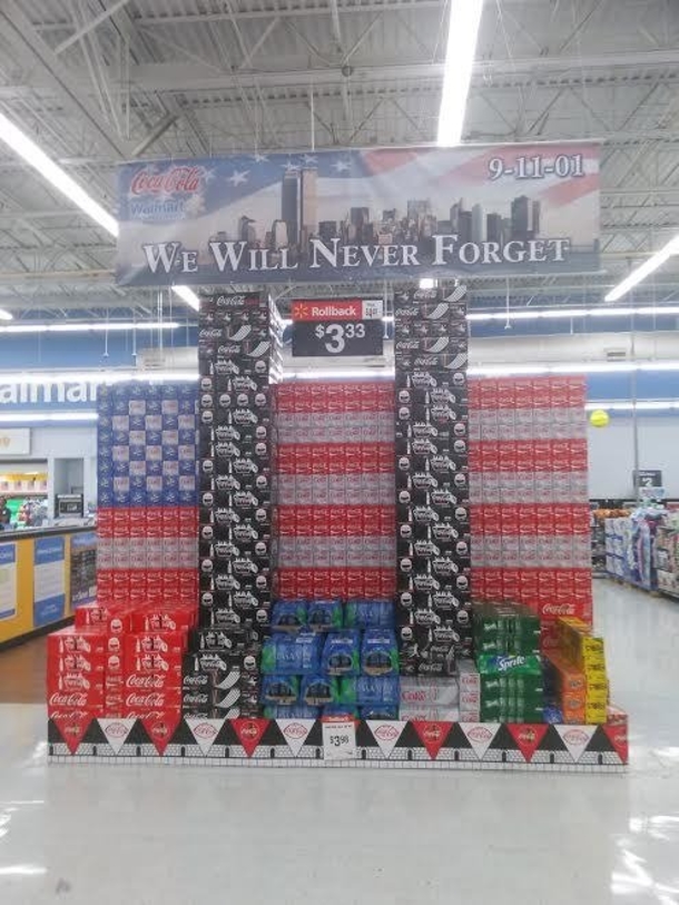 People Are Irate At Walmart’s Display When They See What Sign Above It Says - picture 2