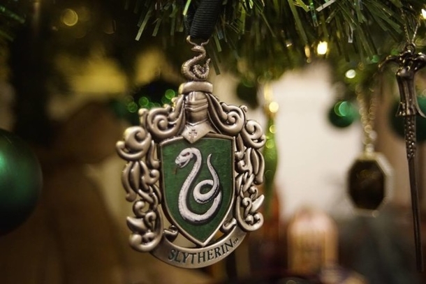 People Are Loving This Incredible Harry Potter-Themed Christmas Tree - picture 7