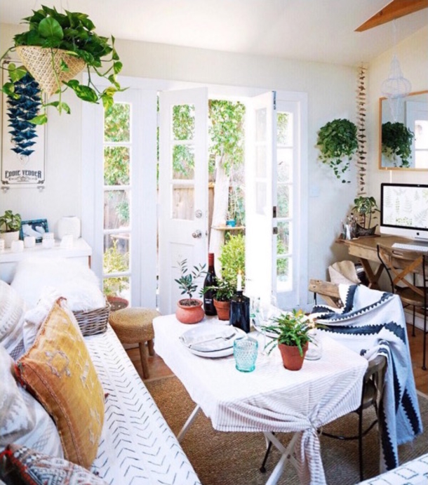 People Called Her Crazy For Moving Into A GarageBut Look Inside! She's Genius! - picture 3