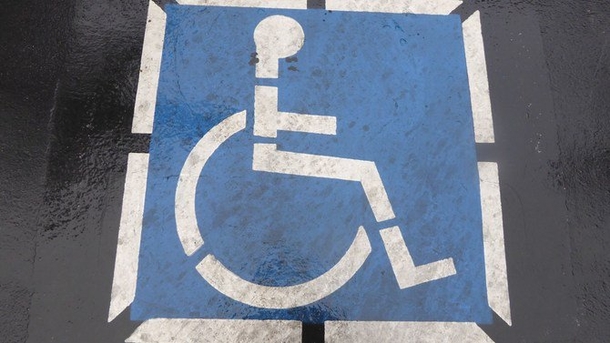 Perfectly Healthy Woman Learns Why It's Wrong To Park In A Handicap Spot (Video) - picture 2