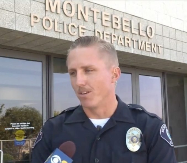 PHOTOS: Old Man Removed From Bank Of America, Then Officer Takes Swift Action - picture 3