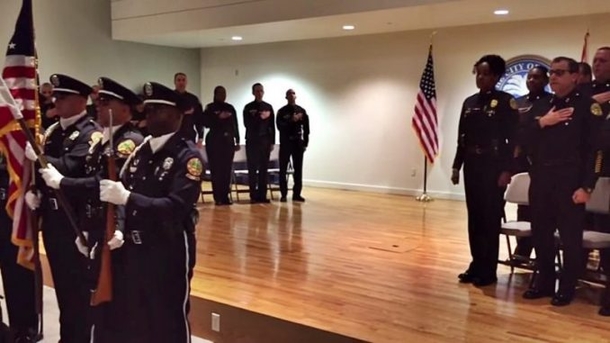 Police Chief Decides Not To Salute Flag During Pledge Of Allegiance, Frustrated Cop Takes Matters Into His Own Hands - picture 4