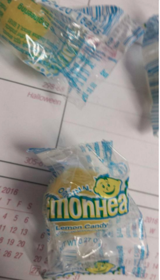 Police Issue A Warning About Suspicious Halloween Candy - picture 3