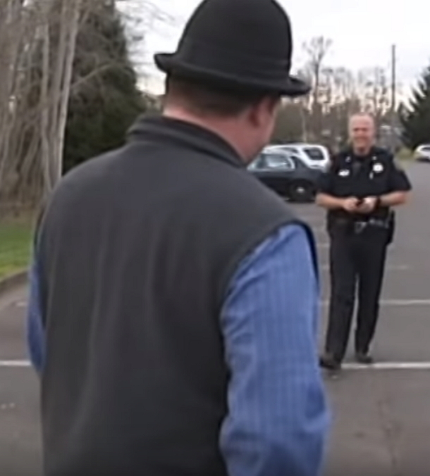 Police Officer Spots Strange Car, Discovers Shaking Boy In Blanket And Won't To Leave Him - picture 4