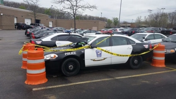 Police Officers Taped A Purple Umbrella To Their Cruiser. The Reason Why Is Incredible - picture 2
