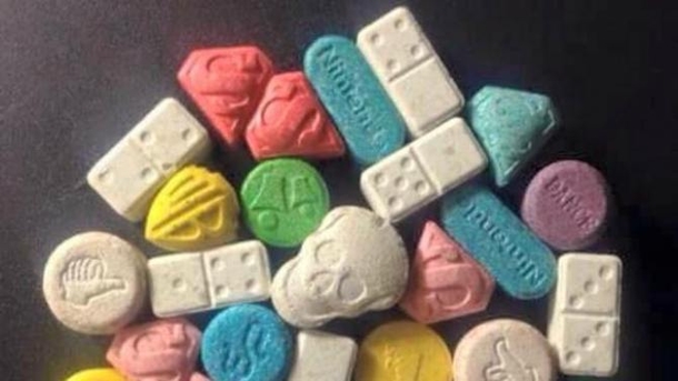 Police Warn Parents: If You See This In Your Children's Halloween Bag, Throw It Out - picture 2
