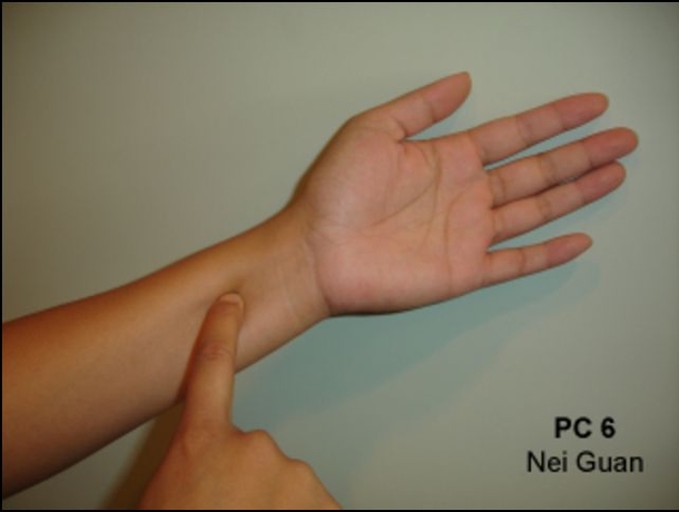 Press This Point On Your Foot Before Bed And You Will Be Amazed By What It Does To Your Body... - picture 3