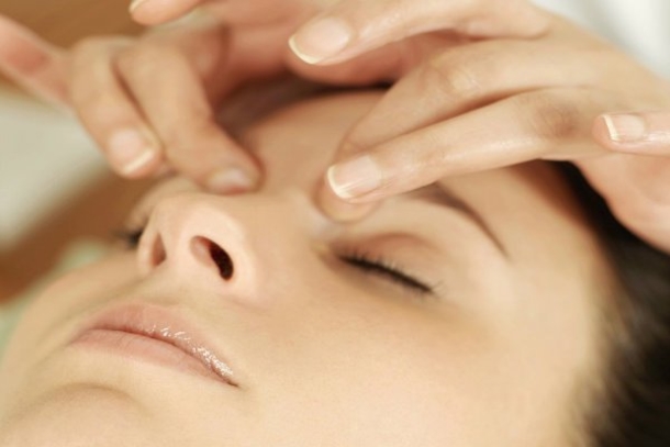 Pressing THESE Points On Your Body, Will Get Rid Of A Headache Immediately Without Medicine! - picture 4