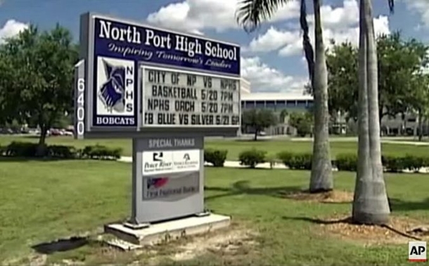 Principal ‘Hypnotizes’ His Students — A Few Days Later, Dead Bodies Start To Pile Up - picture 2