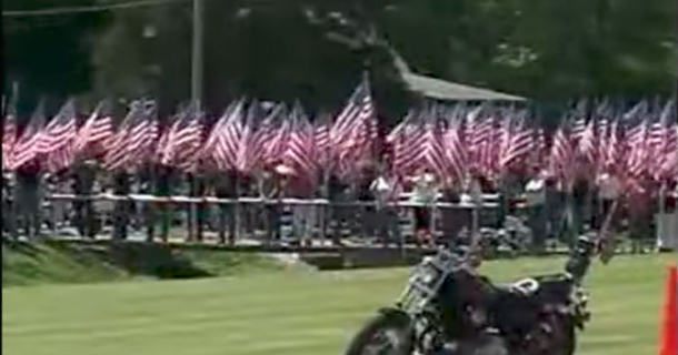 Protesters Want To Ruin US Marine's Funeral; Bikers Stand In Defense Of Fallen Veteran - picture 2