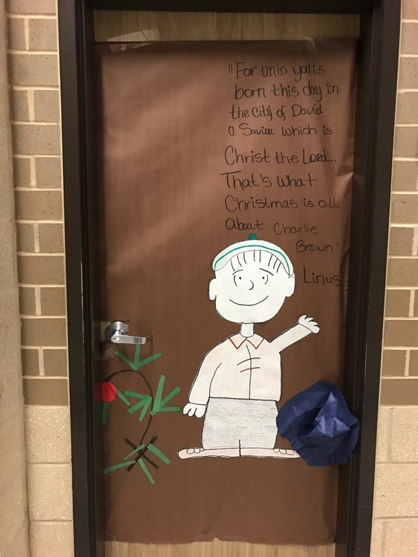 Public School Orders Staffer to Remove “Charlie Brown” Christmas Poster - picture 3