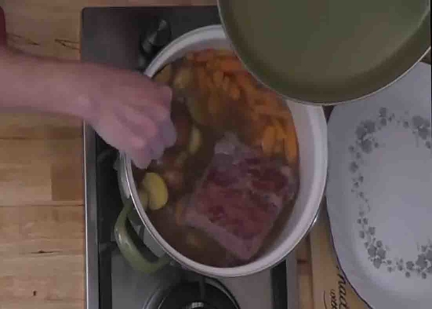 Quick One-Pot Corned Beef And Cabbage Recipe - picture 3
