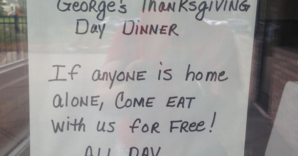 Restaurant Sticks Thanksgiving Sign On Their Window That Quickly Catches Everyone's Eye, Goes Viral Immediately - picture 2