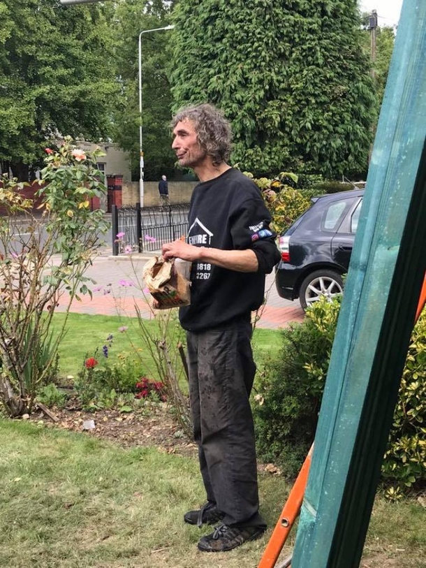 Roofer Sees Homeless Man And Offers Him A Job - Can't Believe What He Is Caught Doing - picture 2